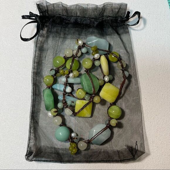 Gemstone and leather wrapped necklace - Picture 3 of 8